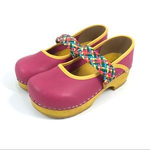 toddler wooden clogs
